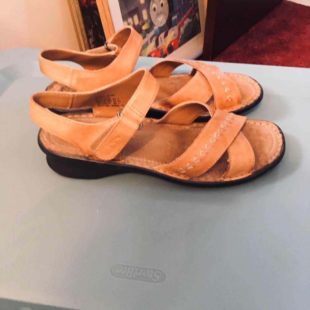 Dr Scholl’s sandals